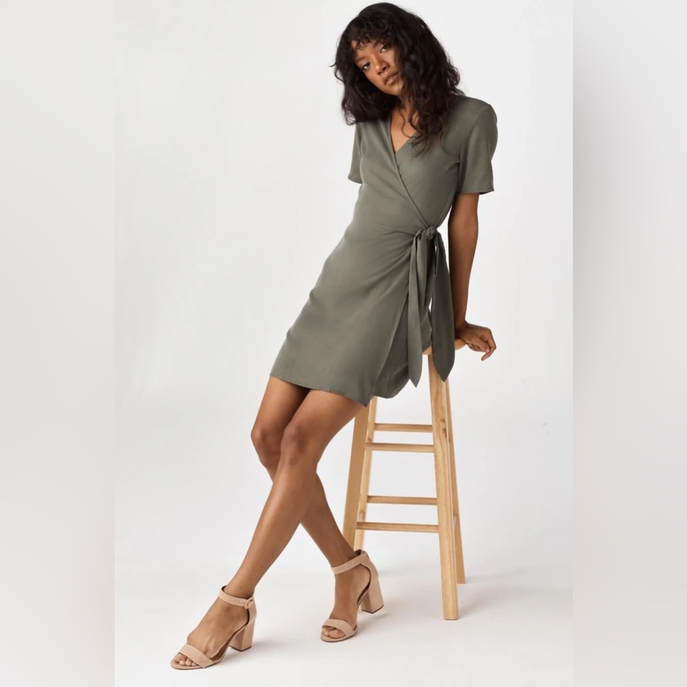 Vetta green wrap short dress